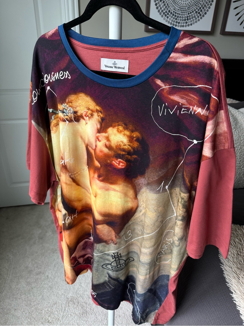 Vivienne Westwood Kiss Print Cotton Oversized T-Shirt - Picture 3 of 6